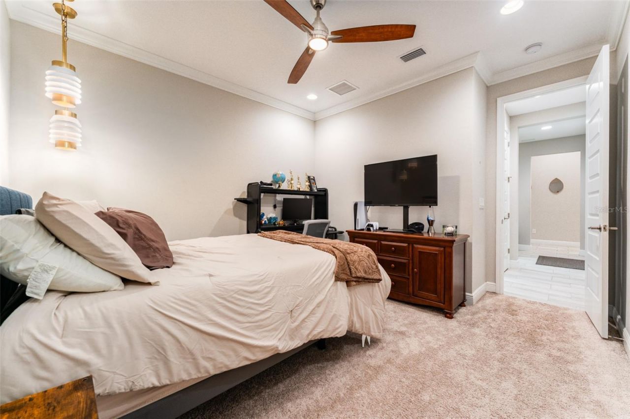 14610 Red Castle Ave, Lithia, FL 33547 Photo