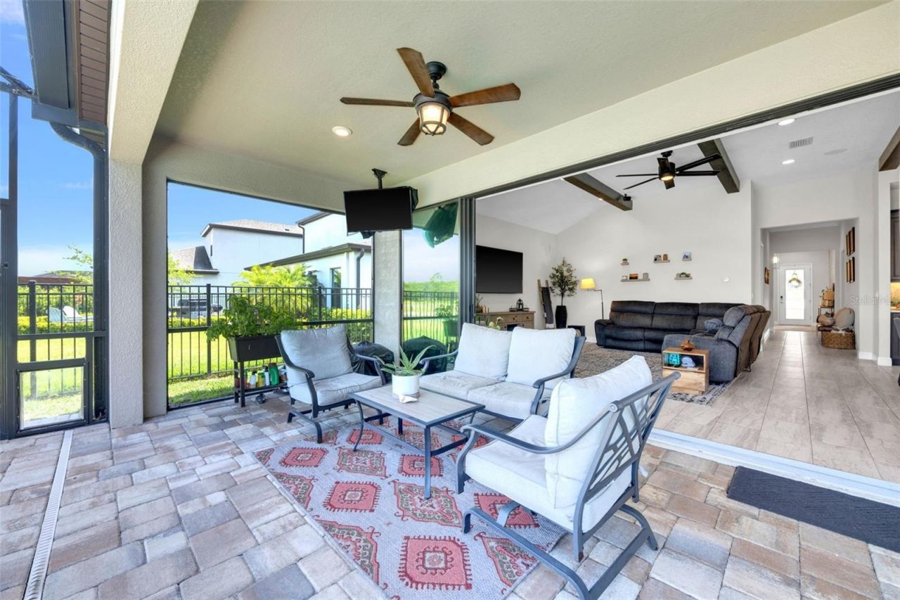 14610 Red Castle Ave, Lithia, FL 33547 Photo