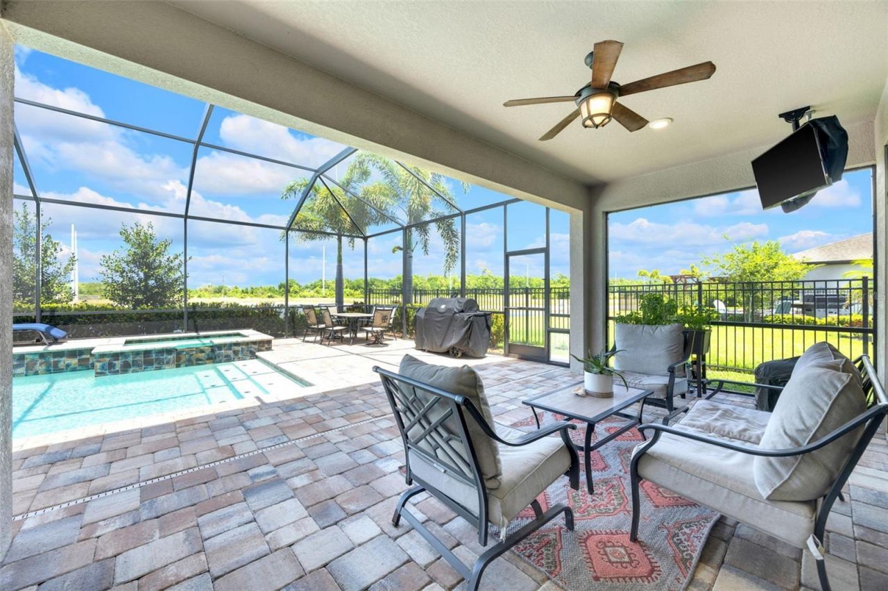 14610 Red Castle Ave, Lithia, FL 33547 Photo