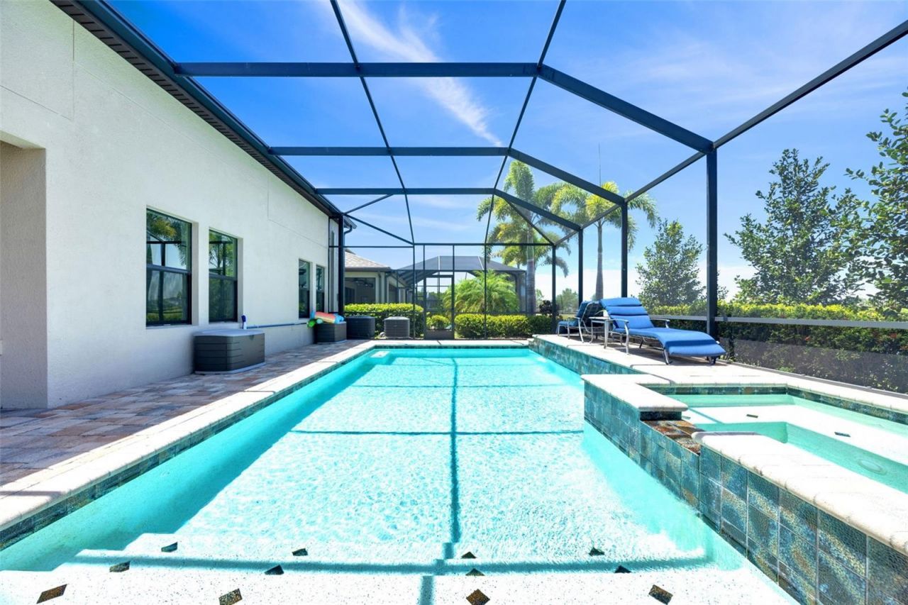 14610 Red Castle Ave, Lithia, FL 33547 Photo