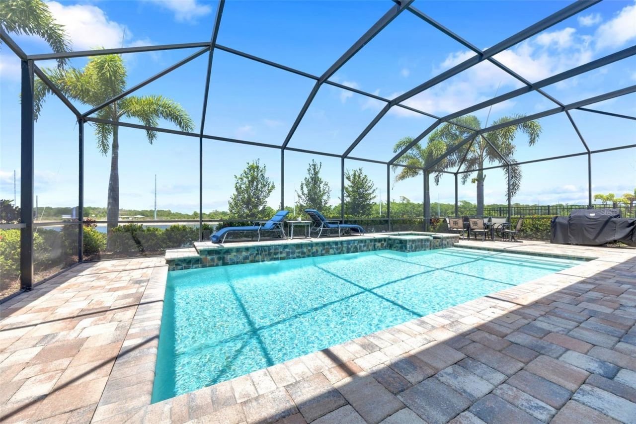 14610 Red Castle Ave, Lithia, FL 33547 Photo