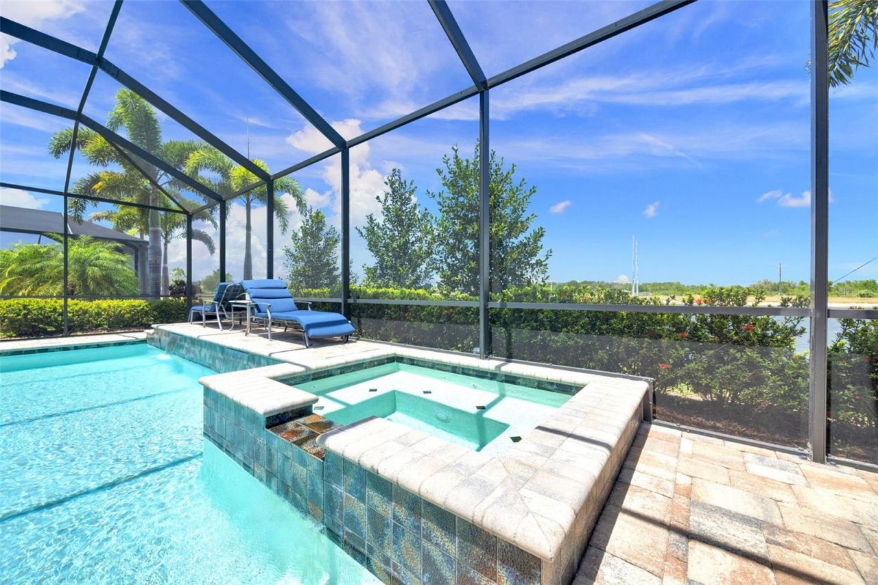 14610 Red Castle Ave, Lithia, FL 33547 Photo