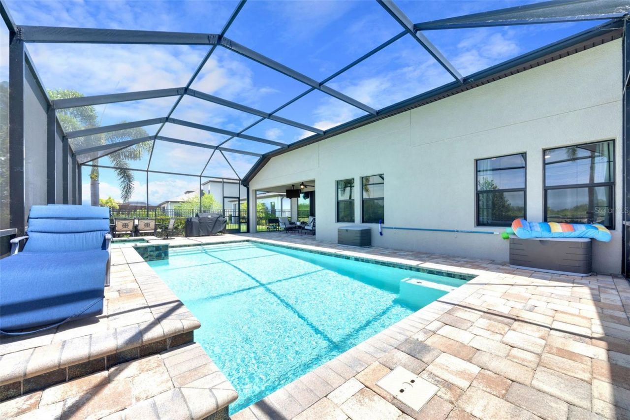 14610 Red Castle Ave, Lithia, FL 33547 Photo