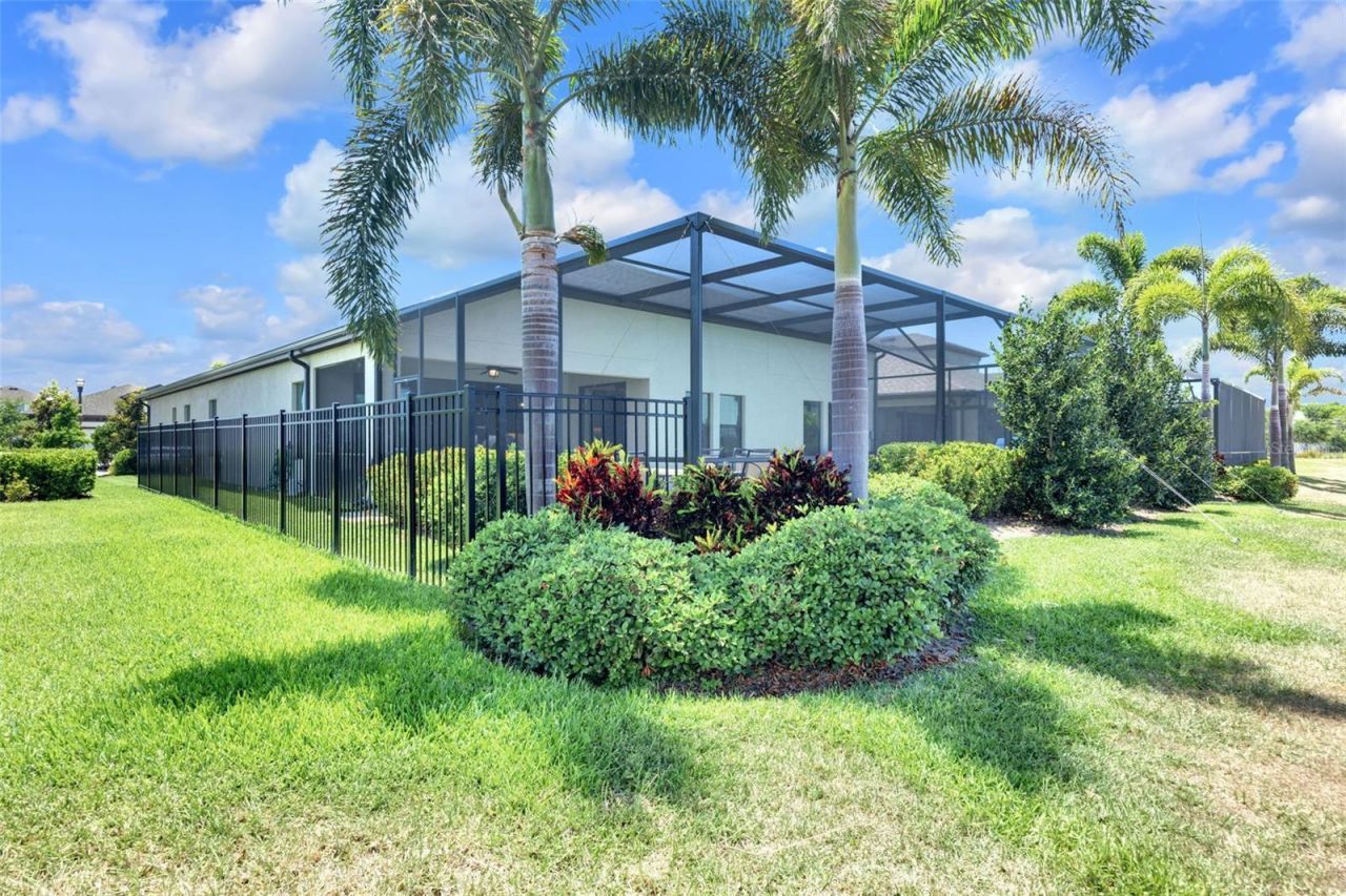 14610 Red Castle Ave, Lithia, FL 33547 Photo