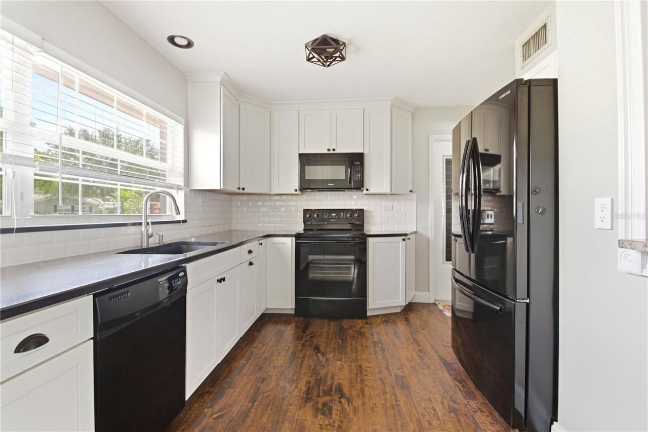 2337 Black Oak Lane , Clearwater, FL 33763 Photo