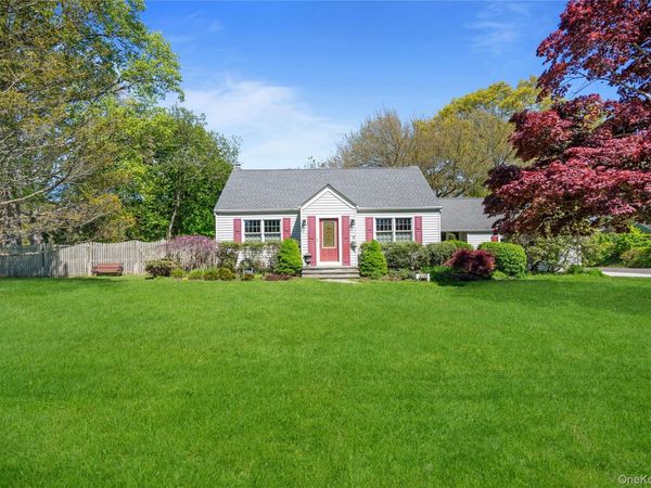403 Hillside Avenue , West Sayville, NY 11796