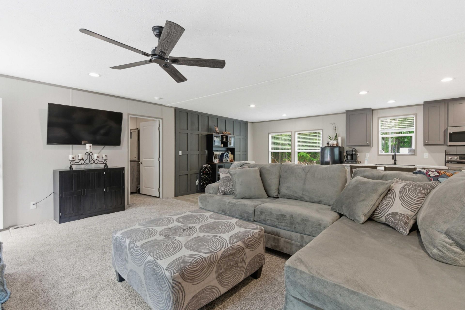 1207 Edmonds Way Photo 10
