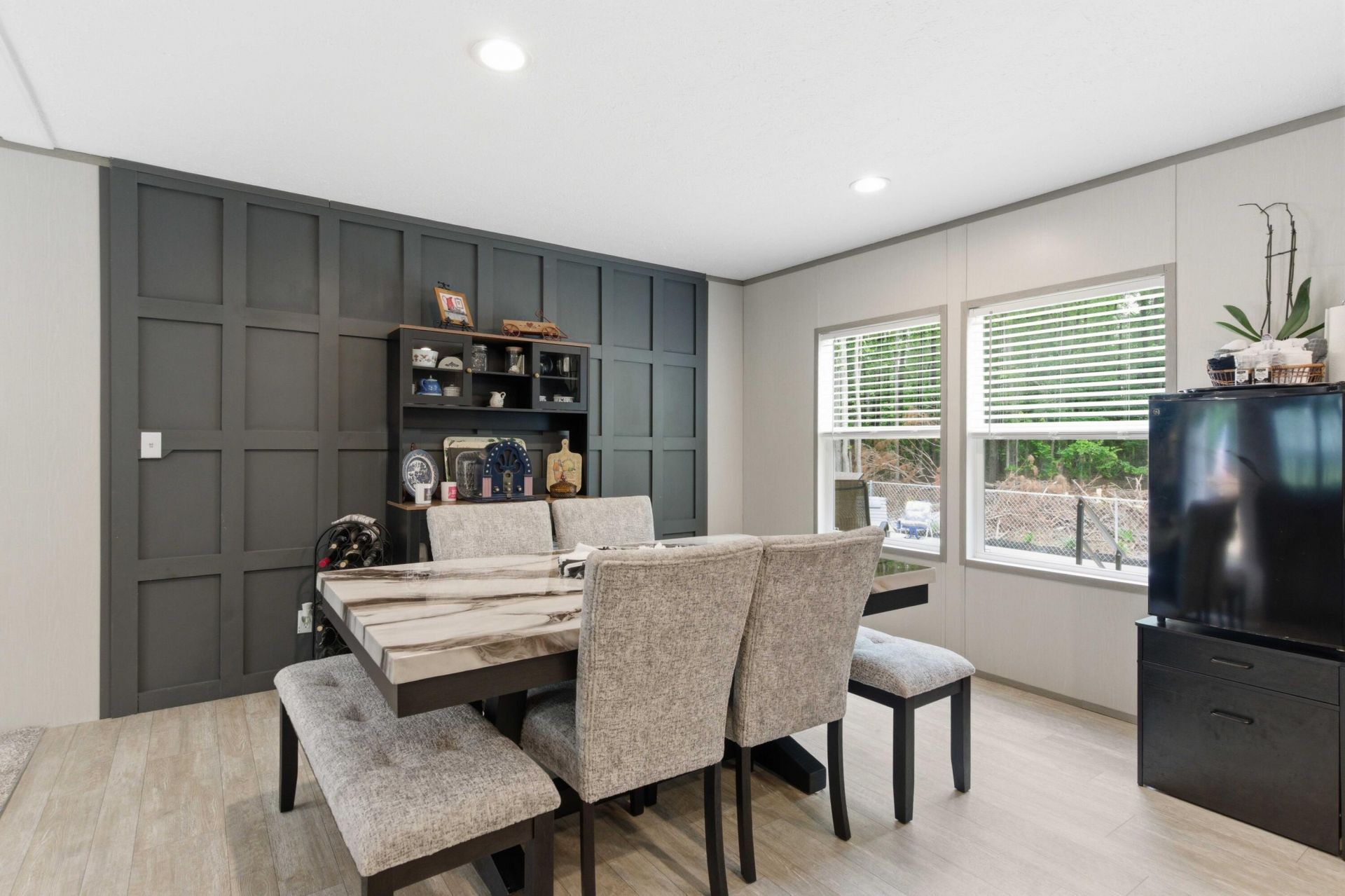 1207 Edmonds Way Photo 11