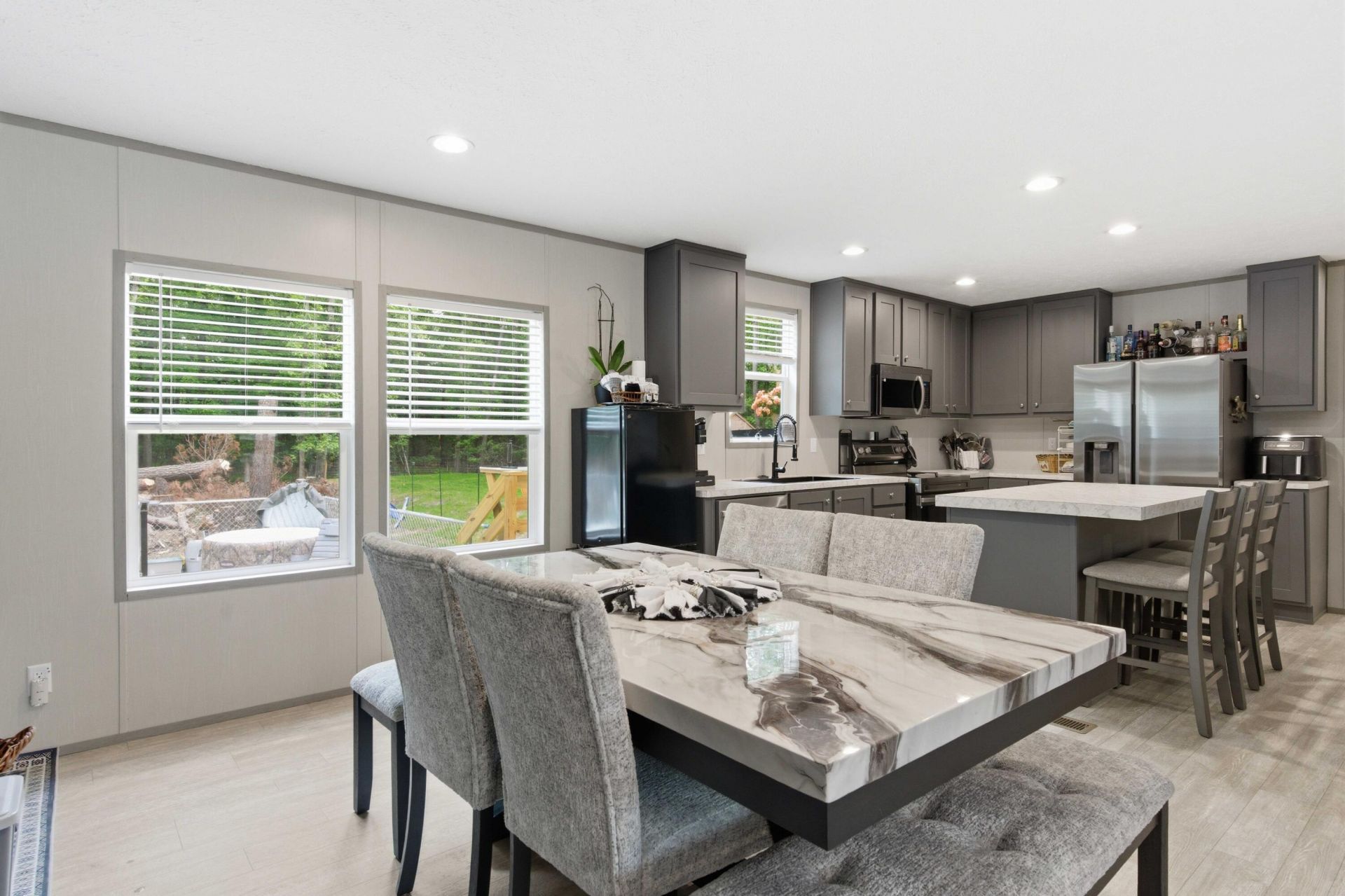 1207 Edmonds Way Photo 12