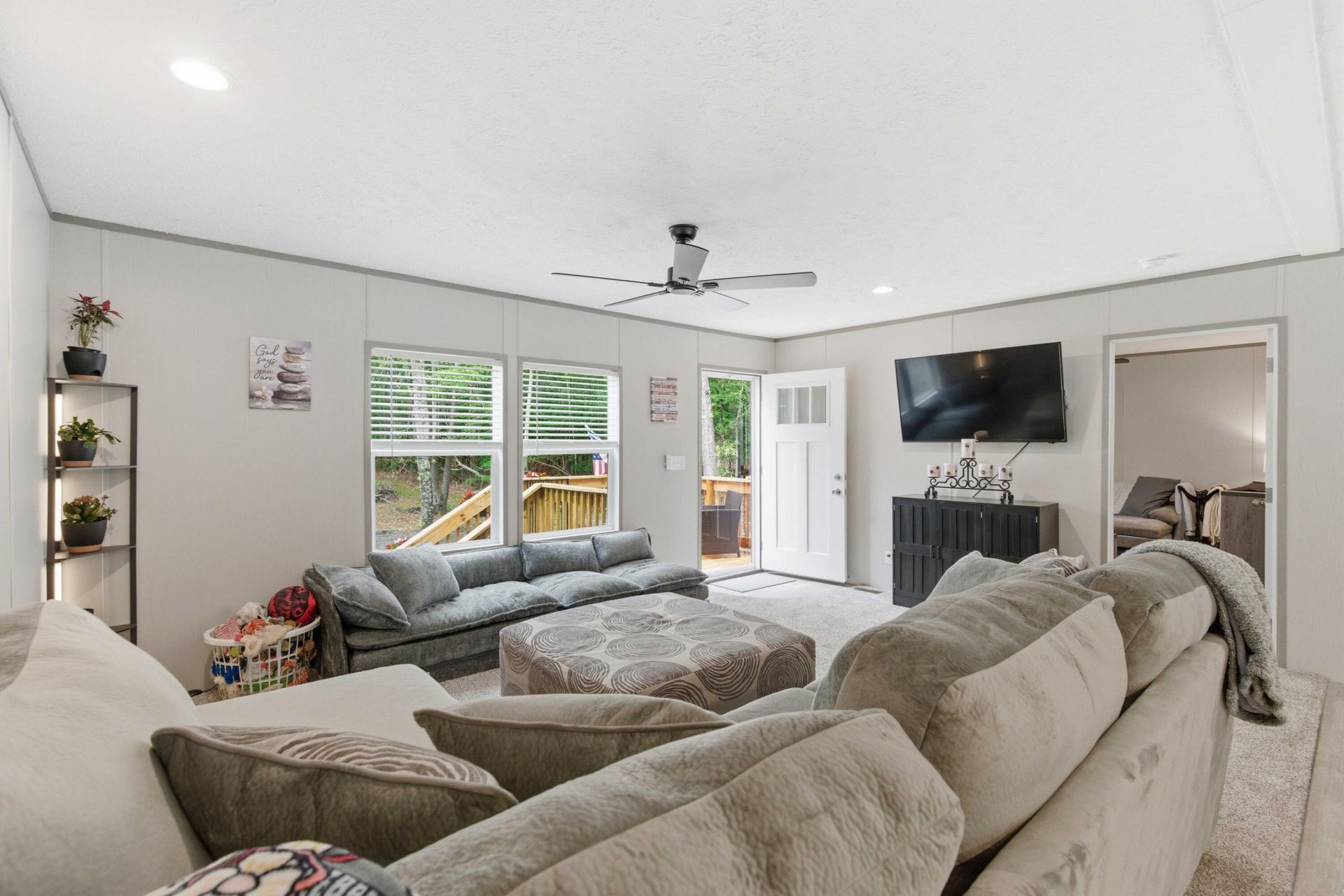 1207 Edmonds Way Photo 13