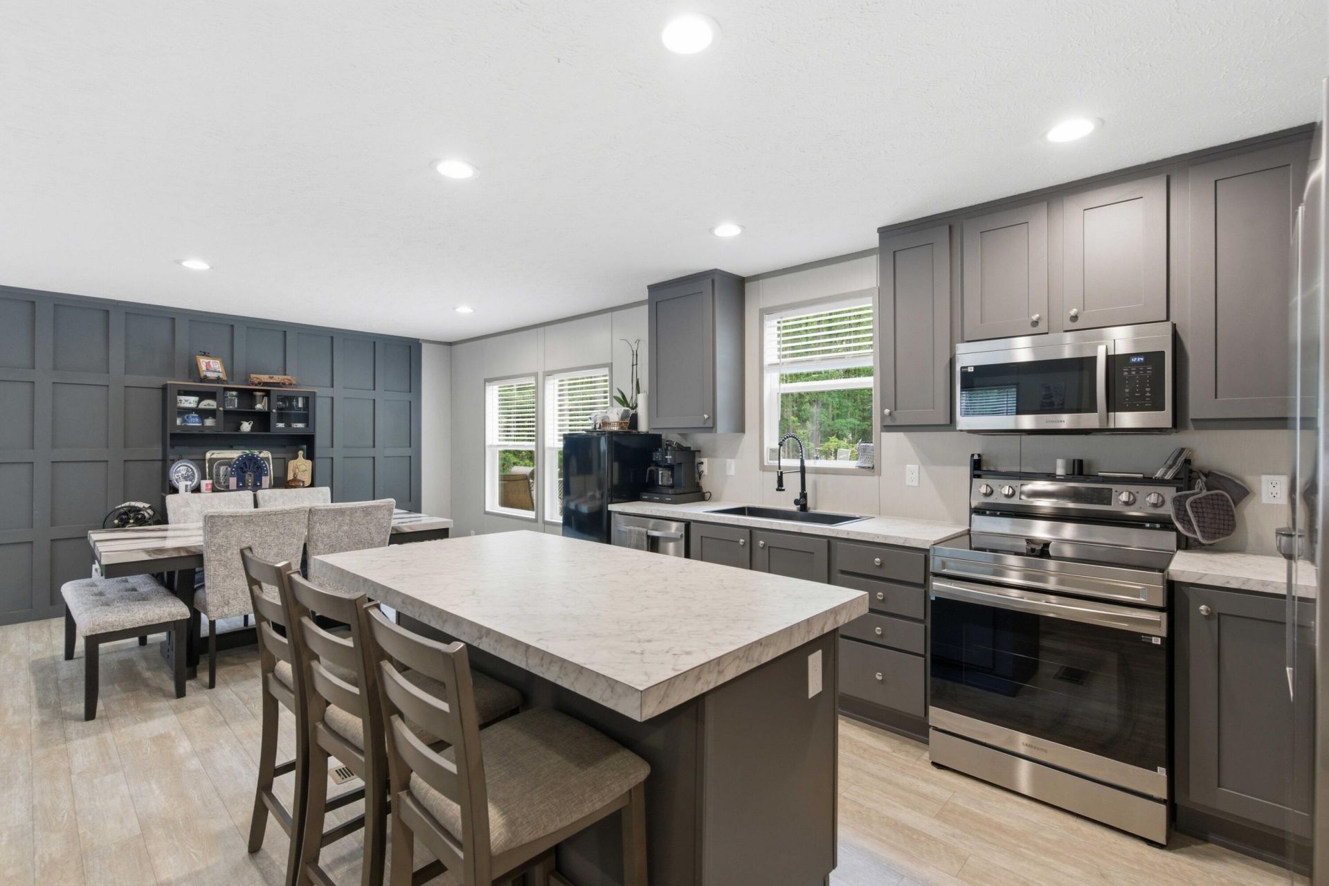 1207 Edmonds Way Photo 14