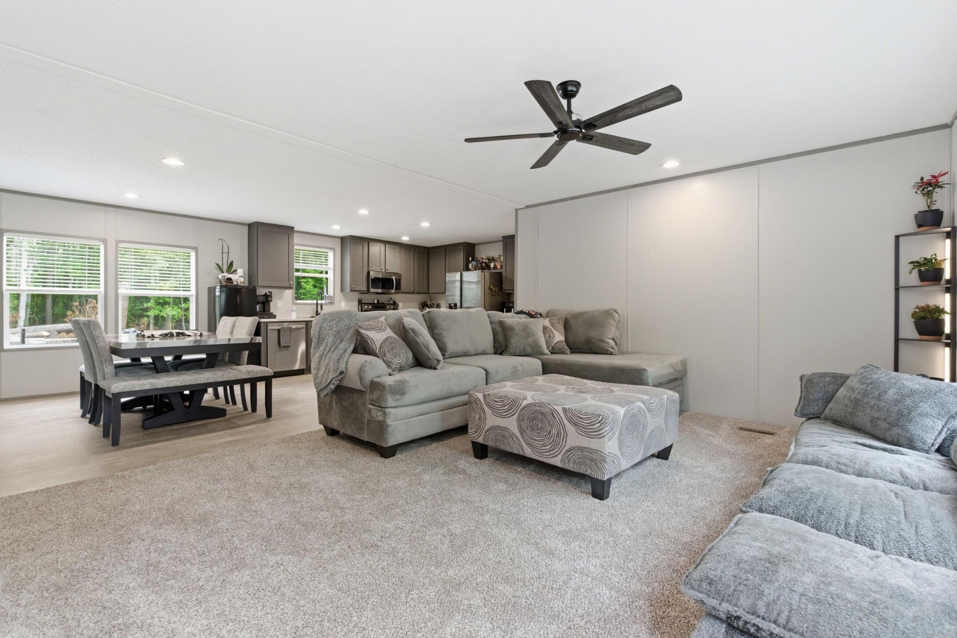 1207 Edmonds Way Photo 8