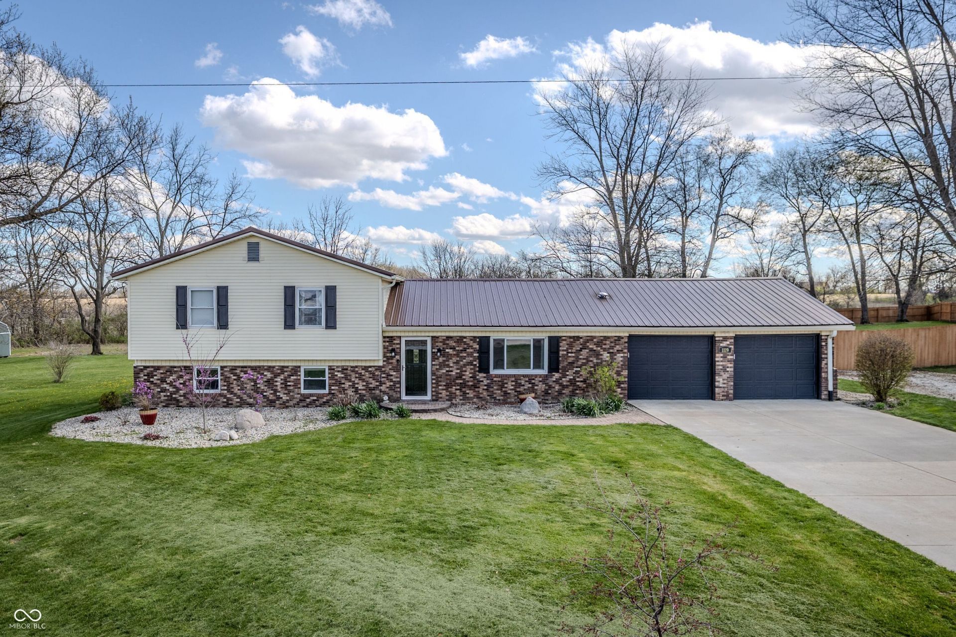 1119 E 234th Street, Sheridan, IN 46069 Main Photo