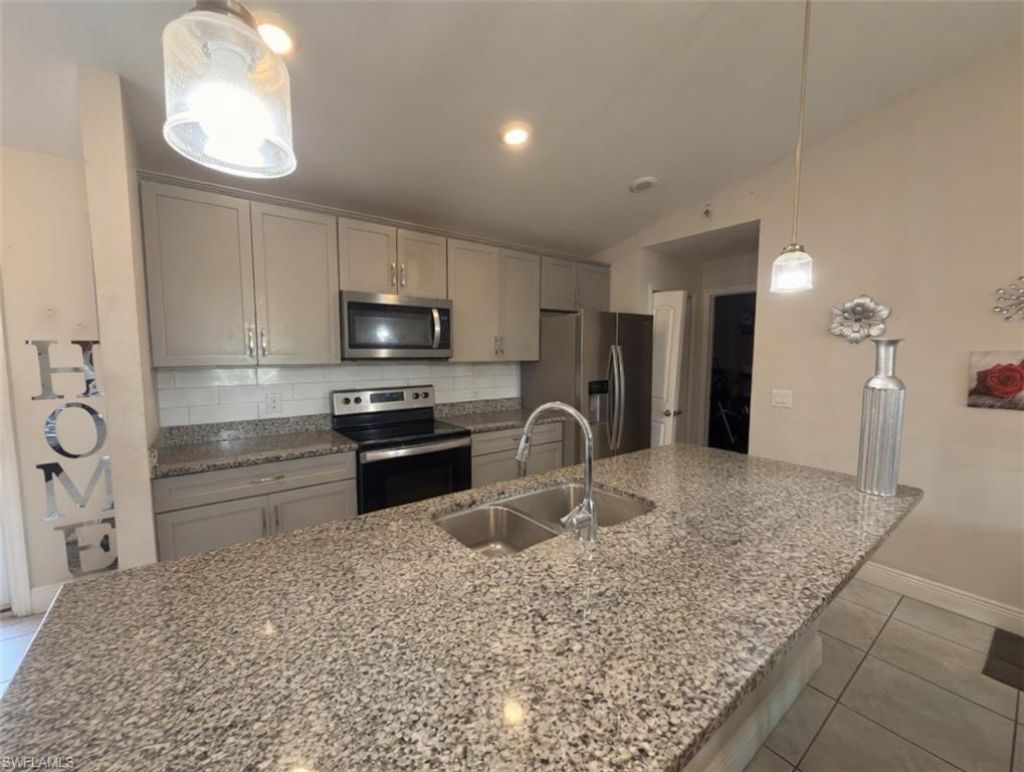 2207 NW 21st Ave , Cape Coral, FL 33993 Photo