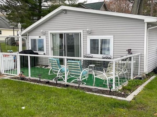 7709 E Houghton Lake Drive, Houghton Lake, MI 48629