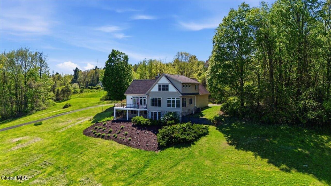 9 Sweet Road, Stillwater, NY 12170 Main Photo