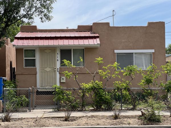 316 9th Street SW, Albuquerque, NM 87102