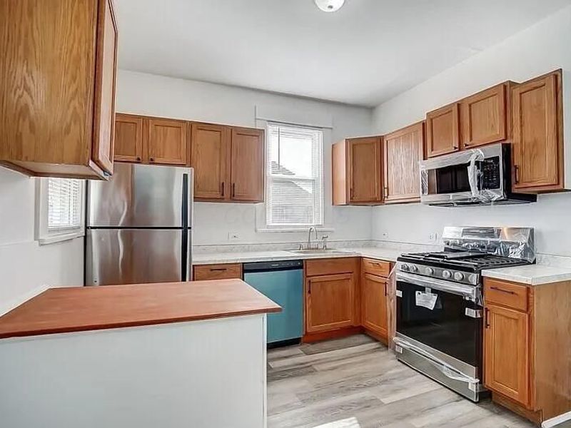 94 N Oakley Avenue, Columbus, OH 43204 Photo 6
