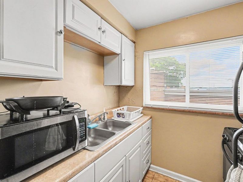 2370 Losantiville Avenue, Cincinnati, OH 45237 Photo 8