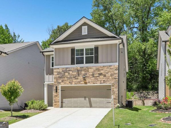 377 Station Overlook Drive, Auburn, GA 30011