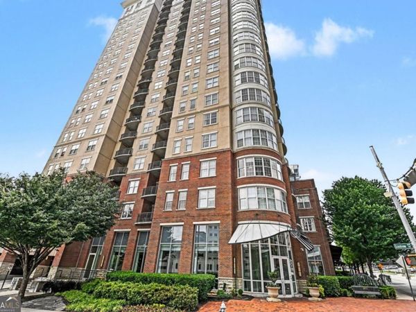 325 E Paces Ferry Road NE, Unit 1511, Atlanta, GA 30305