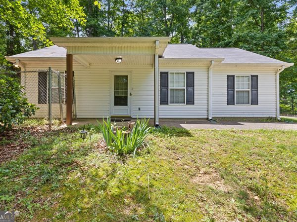 15 Twin Lakes Road, Winder, GA 30680