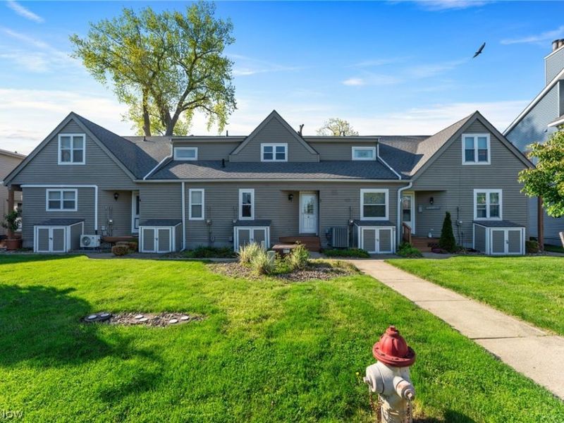 13011 W Lake Road, Vermilion, OH 44089 Photo 1