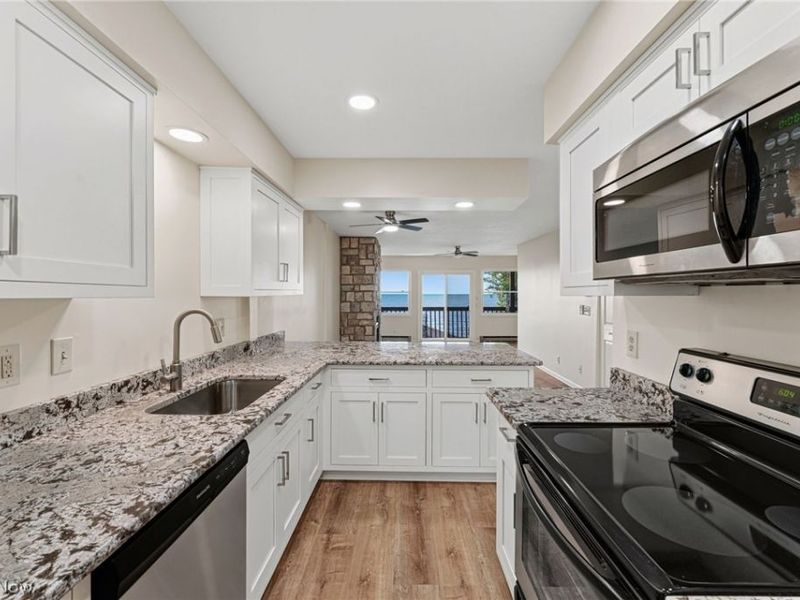 13011 W Lake Road, Vermilion, OH 44089 Photo 11