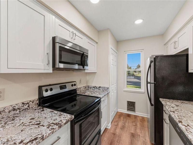 13011 W Lake Road, Vermilion, OH 44089 Photo 12