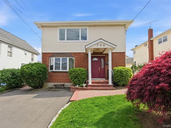 234 Winthrop Avenue , Westbury, NY 11590
