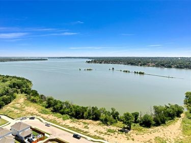 5528 Topwater Trail, Fort Worth, TX 76119