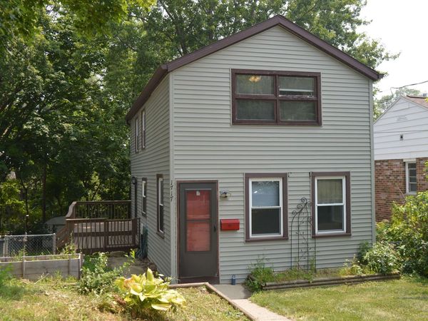 1717 Loftsgordon Avenue, Madison, WI 53704
