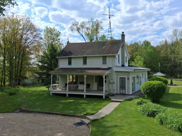 3154 W Defay Road, Stevensville, MI 49127