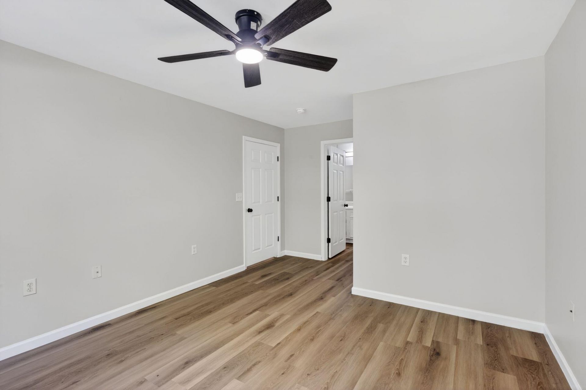 50 Pebble Beach Cove Photo 19