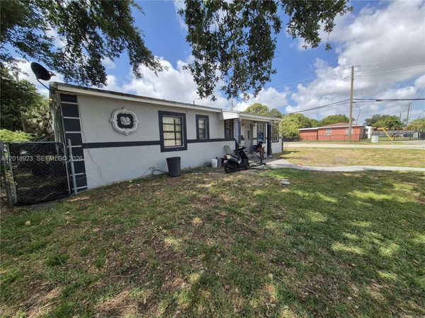 290 NW 191st St , Miami Gardens, FL 33169