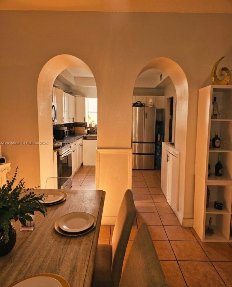 571 NE 172nd St , North Miami Beach, FL 33162 Photo