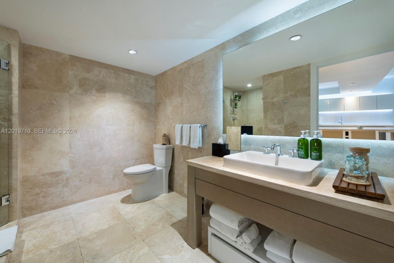 102 24th St , Unit 1012, Miami Beach, FL 33139 Photo