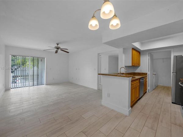 5760 Rock Island Rd , Unit 321, Tamarac, FL 33319