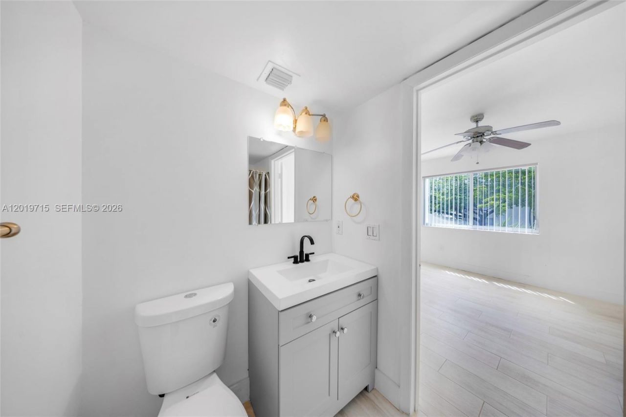 5760 Rock Island Rd , Unit 321, Tamarac, FL 33319 Photo