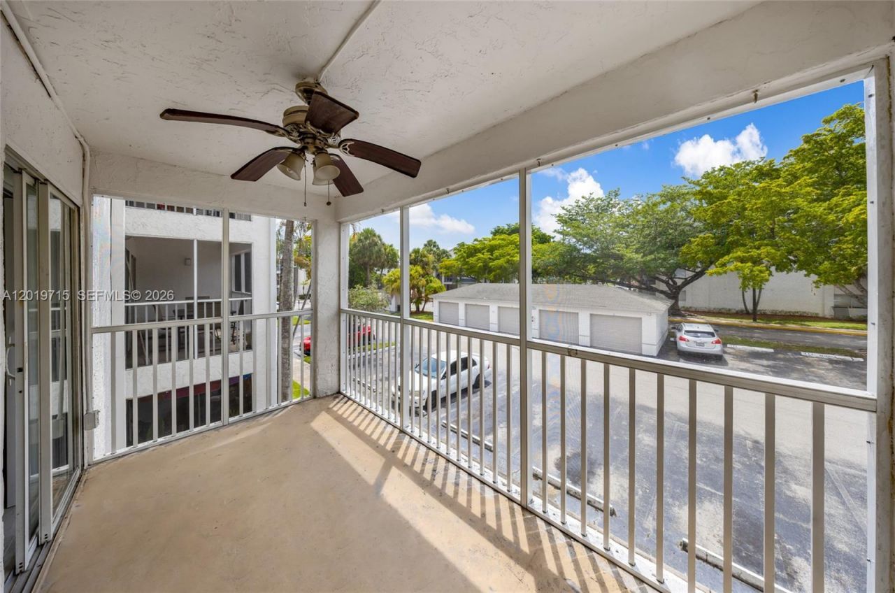 5760 Rock Island Rd , Unit 321, Tamarac, FL 33319 Photo