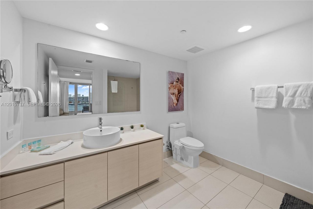 2602 E Hallandale Beach Blvd, Unit R703, Hallandale Beach, FL 33009 Photo