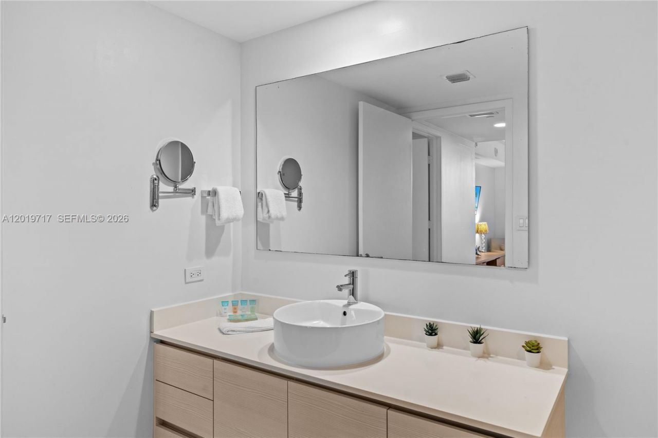 2602 E Hallandale Beach Blvd, Unit R703, Hallandale Beach, FL 33009 Photo
