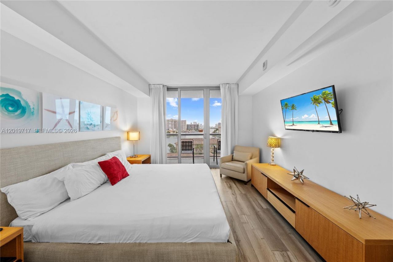 2602 E Hallandale Beach Blvd, Unit R703, Hallandale Beach, FL 33009 Photo
