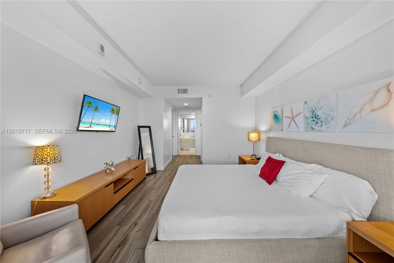 2602 E Hallandale Beach Blvd, Unit R703, Hallandale Beach, FL 33009 Photo