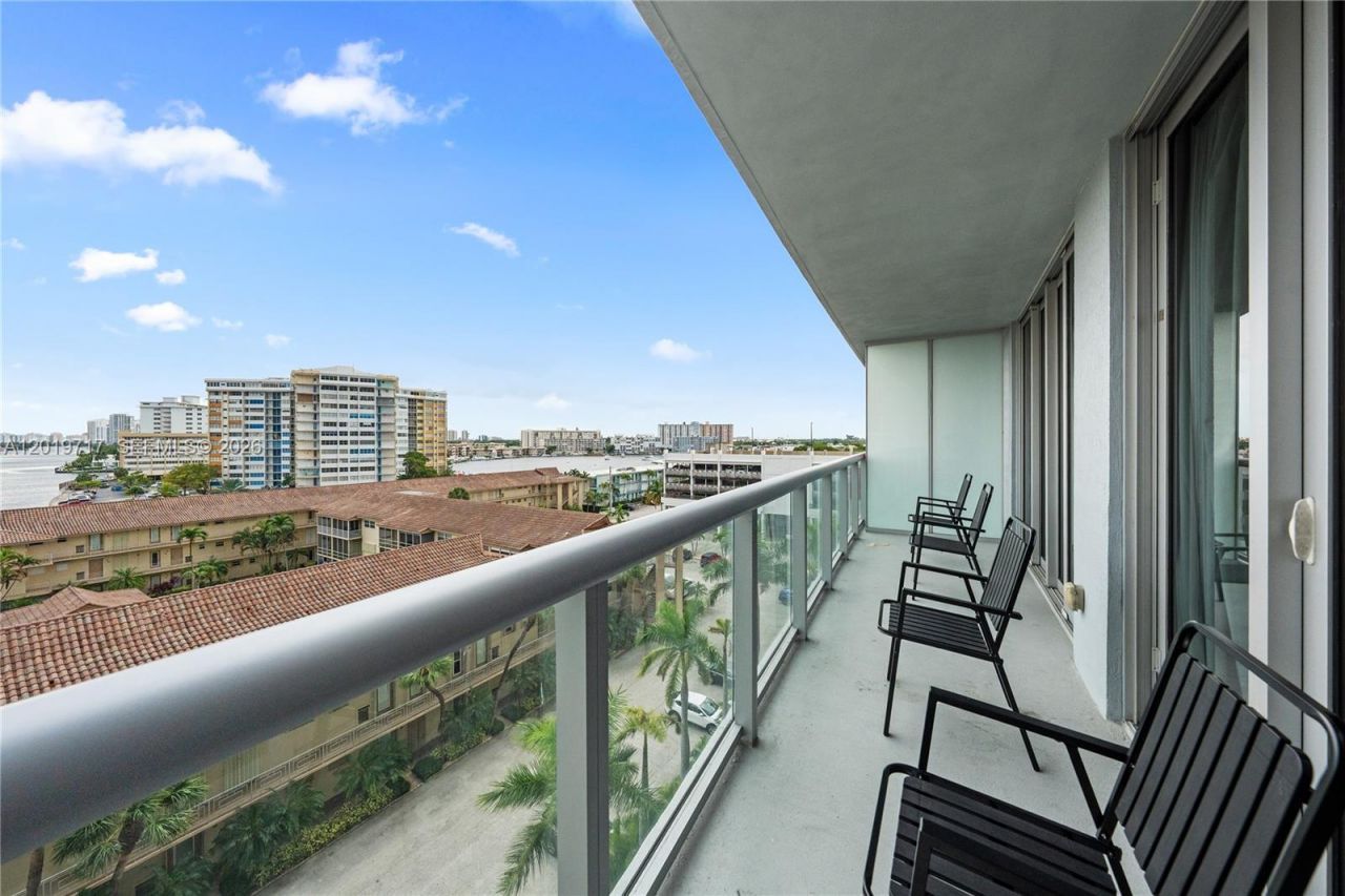 2602 E Hallandale Beach Blvd, Unit R703, Hallandale Beach, FL 33009 Photo