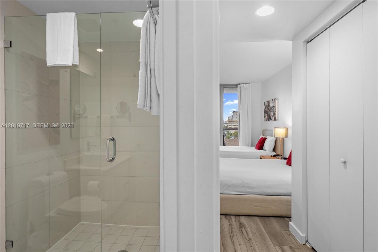 2602 E Hallandale Beach Blvd, Unit R703, Hallandale Beach, FL 33009 Photo
