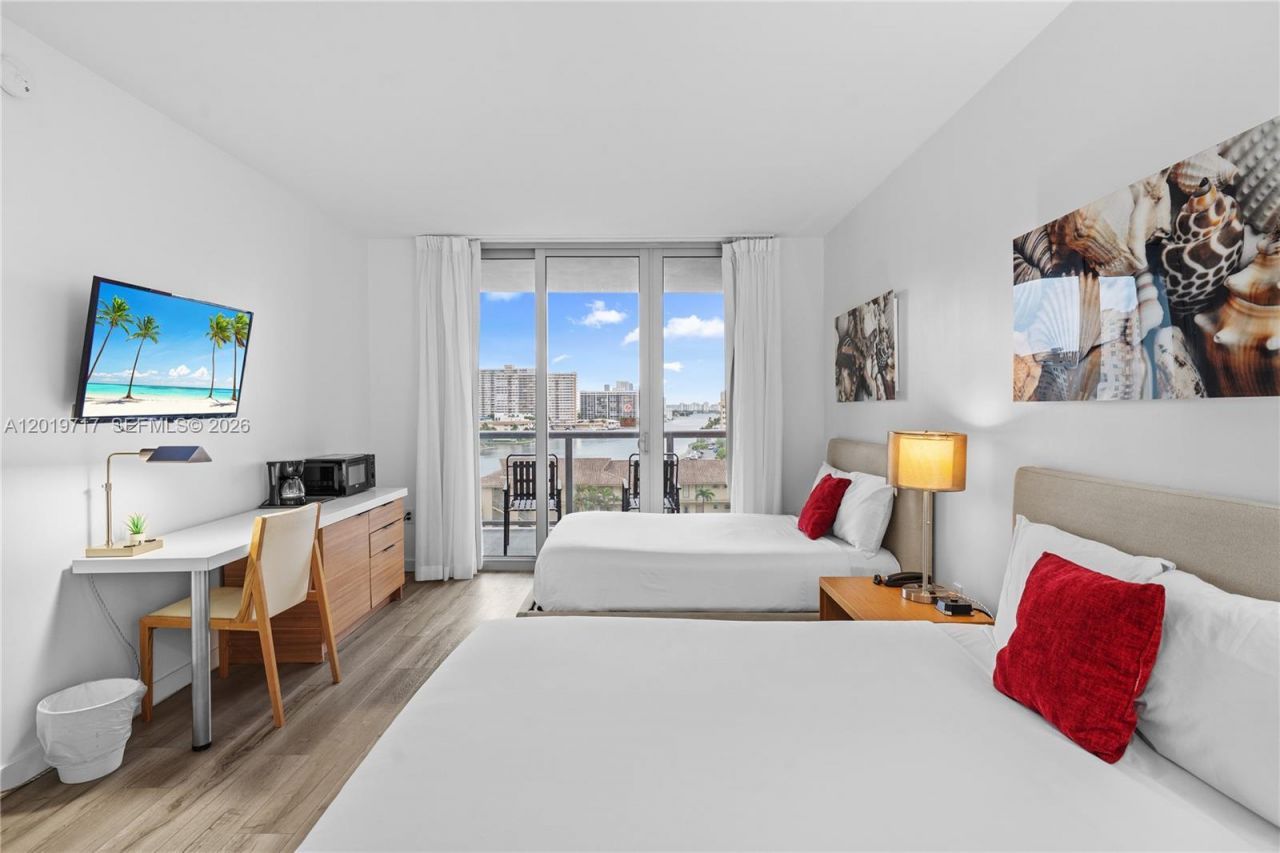 2602 E Hallandale Beach Blvd, Unit R703, Hallandale Beach, FL 33009 Photo
