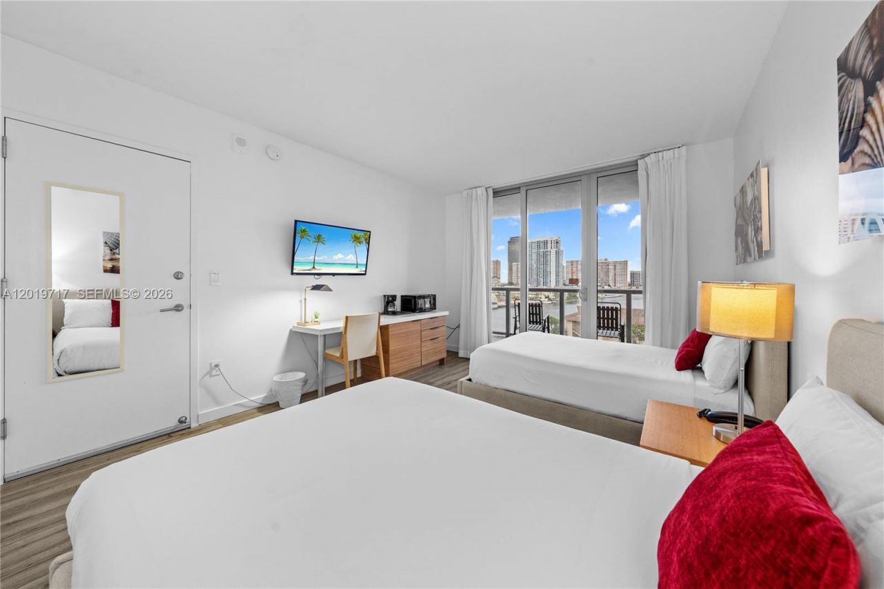 2602 E Hallandale Beach Blvd, Unit R703, Hallandale Beach, FL 33009 Photo