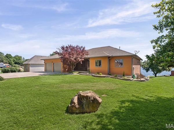 672 Monaco Drive, Edwardsville, IL 62025
