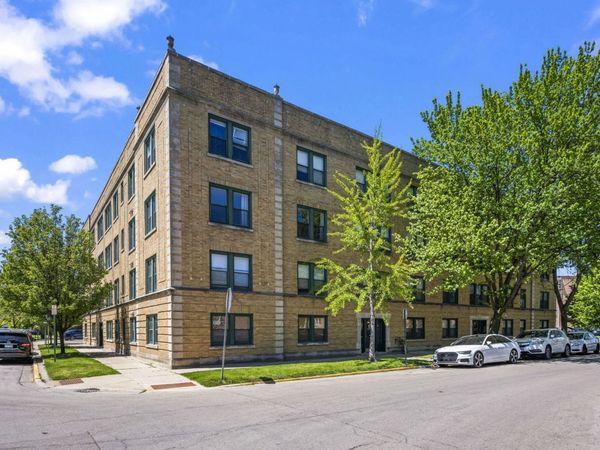 9100 Lamon Avenue , Unit 1N, Skokie, IL 60077